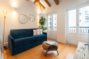 HostWise - Stylish Retreat in Porto's Heart